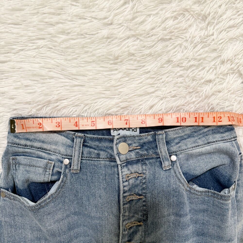 Women Abound High Rise Distressed Mom Jeans in Light Blue Size 27 Casual - Picture 2 of 8
